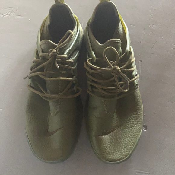 Limited Release Army Green Nike Presto 